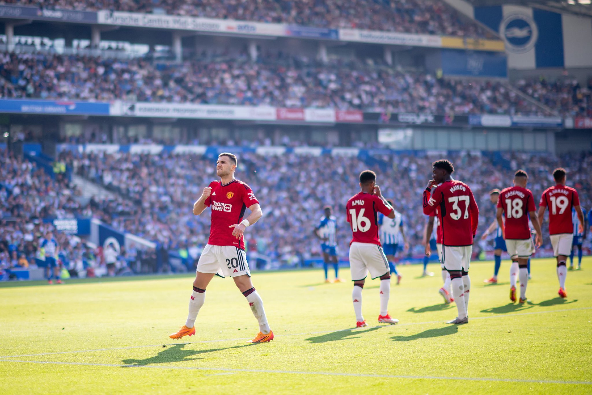 标志着向前 标志着向前